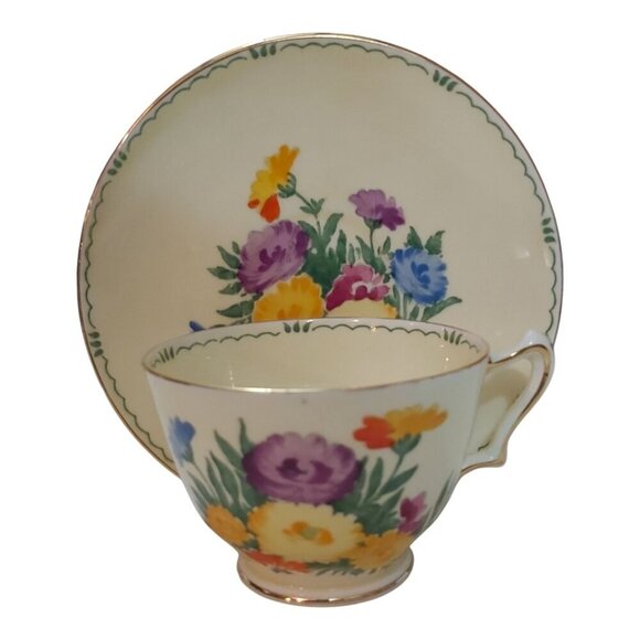 Vintage Crown Staffordshire Teacup and Saucer Set-1930s Floral Pattern Gold Trim - Picture 1 of 13